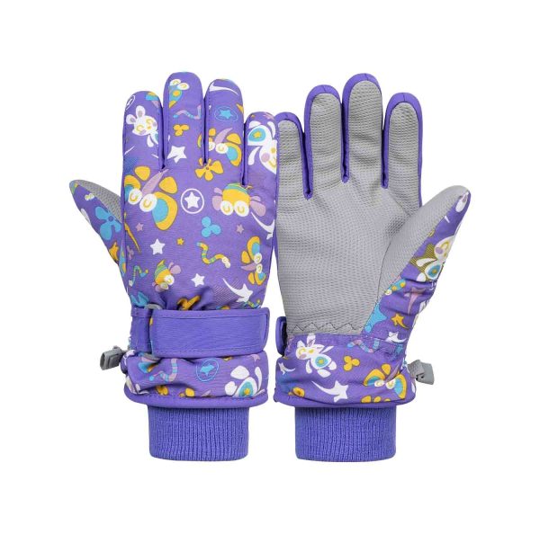 Snow Gloves Built to handle icy winds and deep powder.
