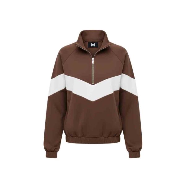 Versatile tracksuit suitable for casual outings