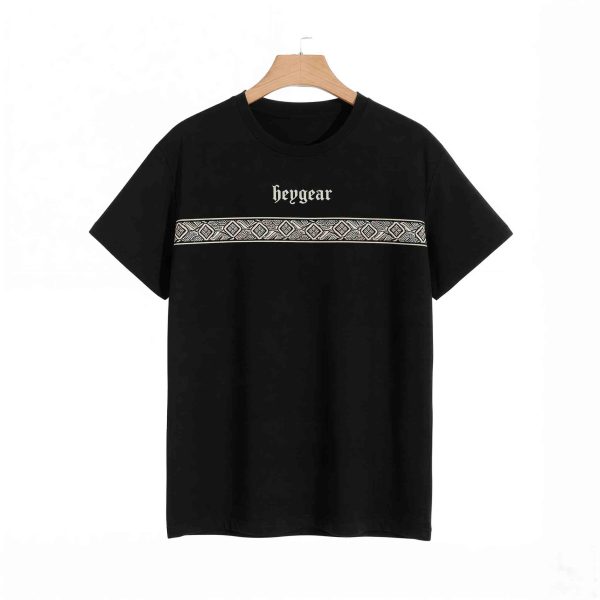 Modern slim-fit fashion T-shirt for everyday wear