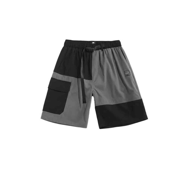 Lightweight fashion Shorts with a refined silhouette.