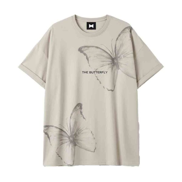 Trendy streetwear-inspired t-shirt for active days