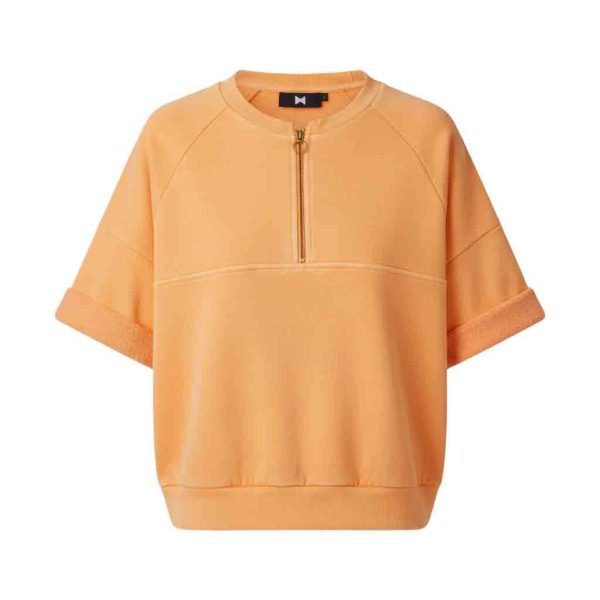 Quater-Zip Lightweight crew-neck tee for effortless styling