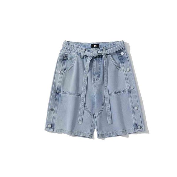 Modern fashion shorts with breathable fabric feel