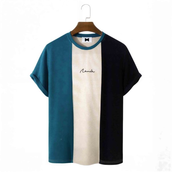 Minimalist men’s T-shirt designed for daily comfort